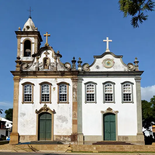 Explorando as Igrejas Históricas de Laranjeiras