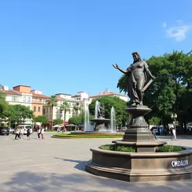 Praça Lycia Maria Lemos